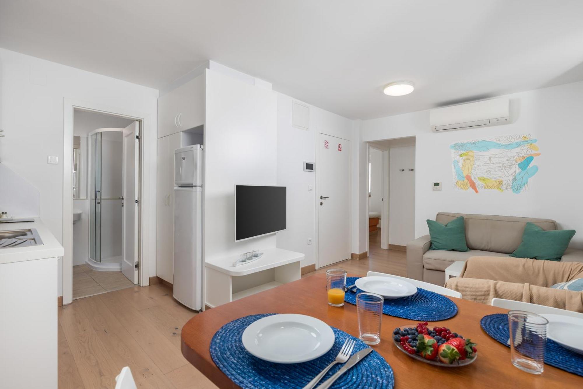 Apartments Anaika At The Beach, Opatija Bagian luar foto