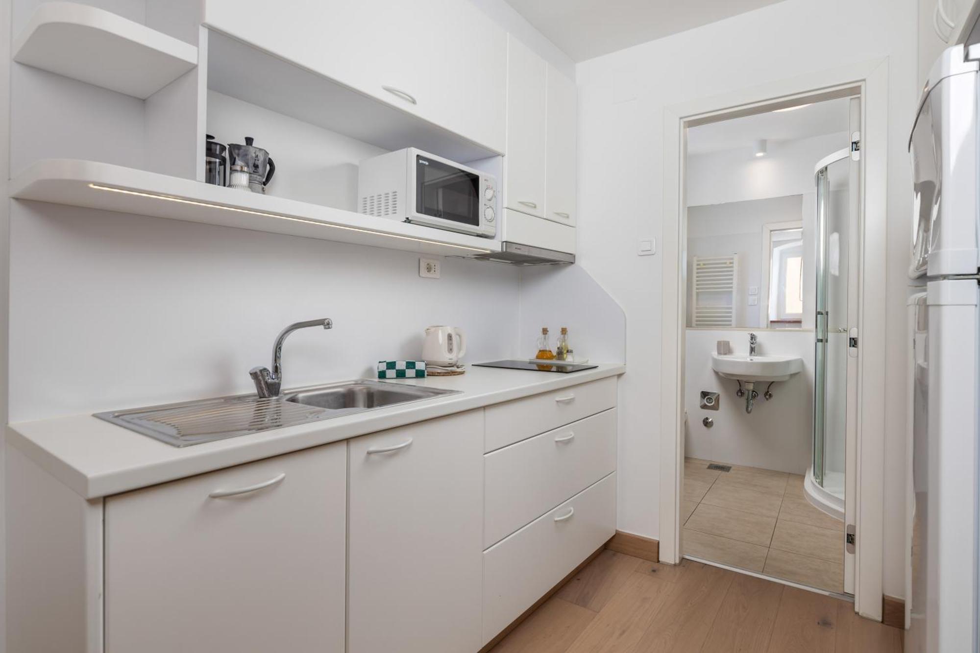 Apartments Anaika At The Beach, Opatija Bagian luar foto