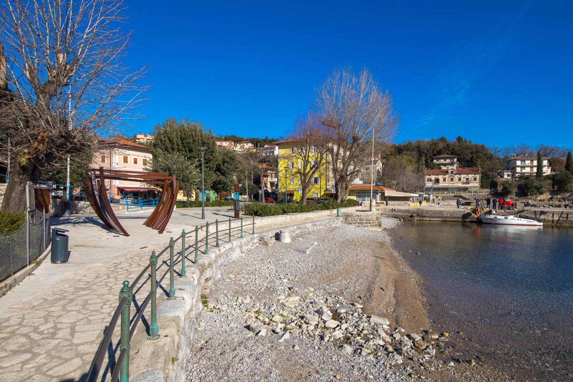 Apartments Anaika At The Beach, Opatija Bagian luar foto
